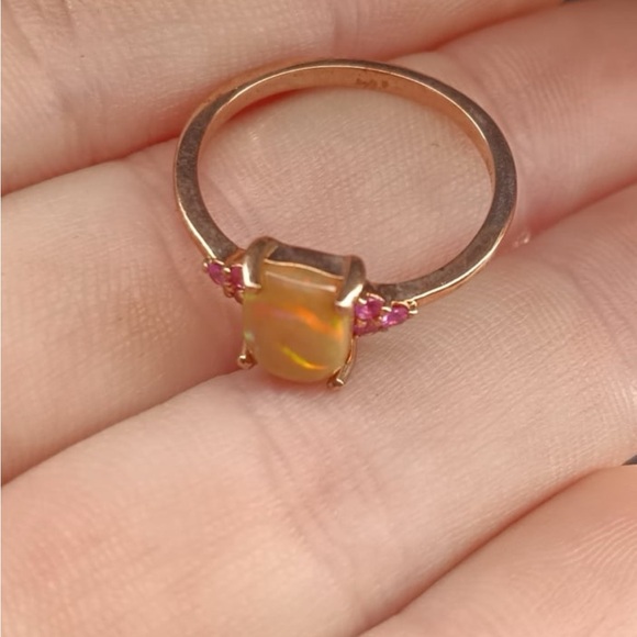 Opal Ring - Picture 3 of 4